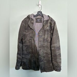 CEDAR WOOD STATE GREEN CAMO CARGO HOODED JACKET SZ S- missing zipper